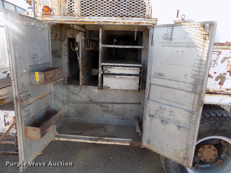 image for item DB9106 1990 Chevrolet Kodiak bucket truck