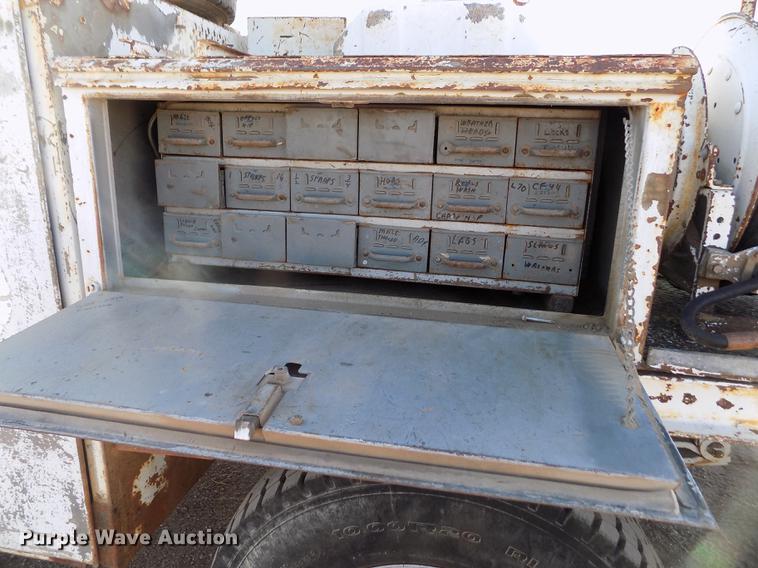 image for item DB9106 1990 Chevrolet Kodiak bucket truck