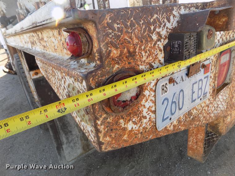 image for item DB9106 1990 Chevrolet Kodiak bucket truck