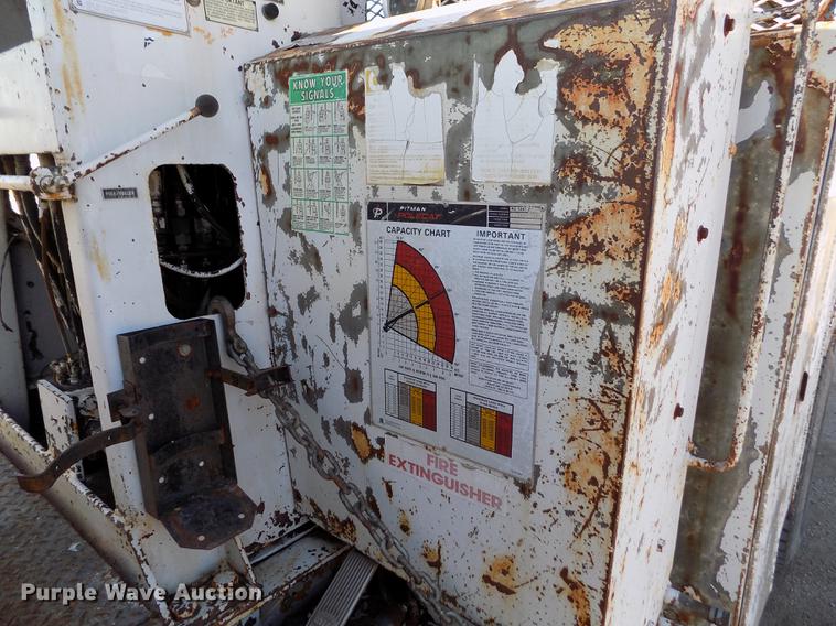 image for item DB9106 1990 Chevrolet Kodiak bucket truck