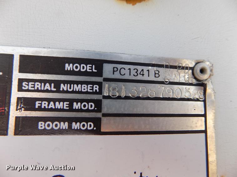 image for item DB9106 1990 Chevrolet Kodiak bucket truck