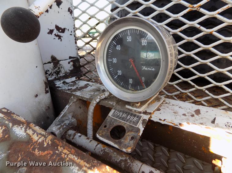 image for item DB9106 1990 Chevrolet Kodiak bucket truck