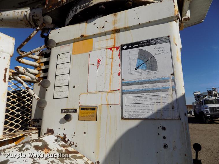 image for item DB9106 1990 Chevrolet Kodiak bucket truck