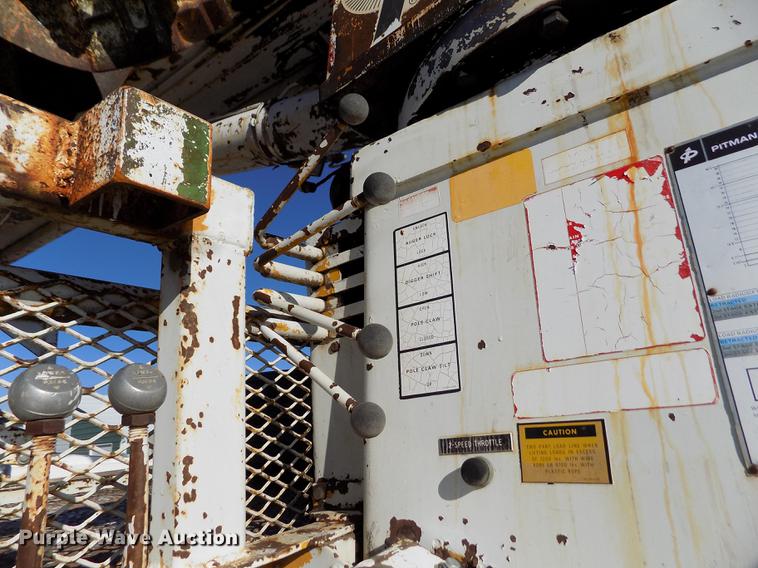 image for item DB9106 1990 Chevrolet Kodiak bucket truck