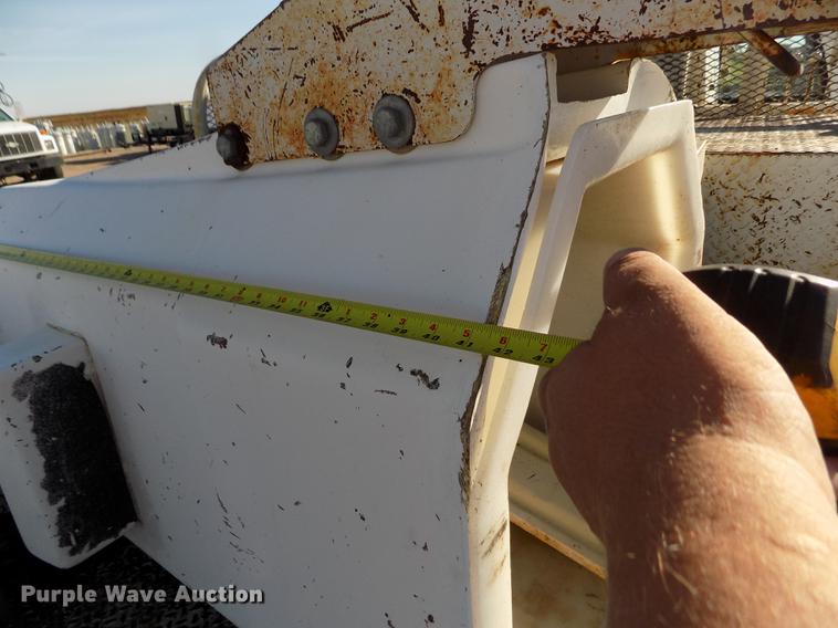 image for item DB9106 1990 Chevrolet Kodiak bucket truck