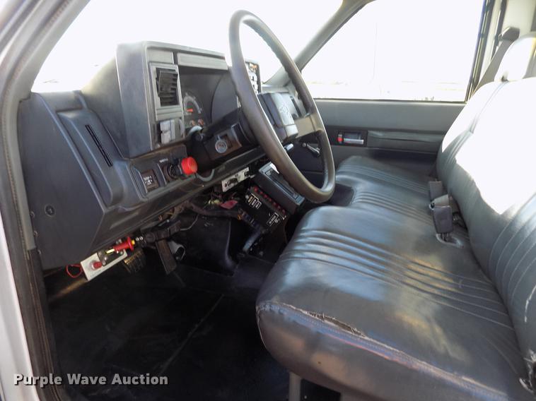 image for item DB9107 1995 Chevrolet Kodiak C6500 bucket truck