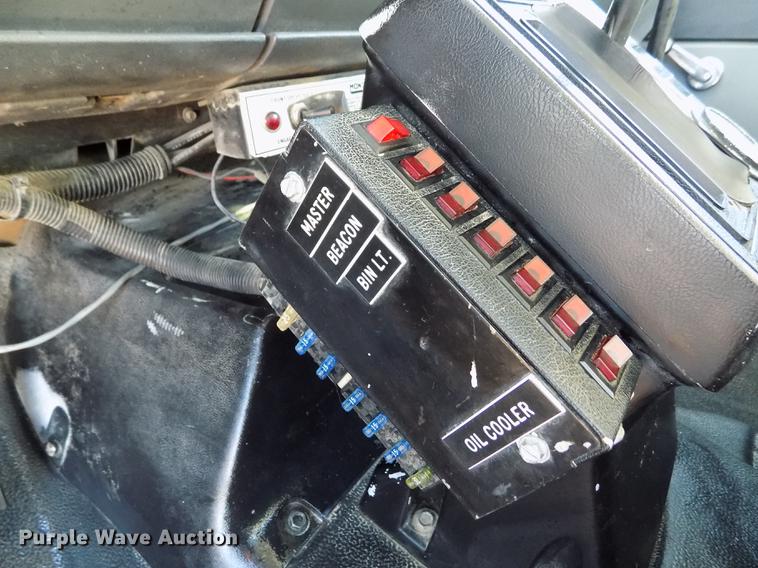 image for item DB9107 1995 Chevrolet Kodiak C6500 bucket truck