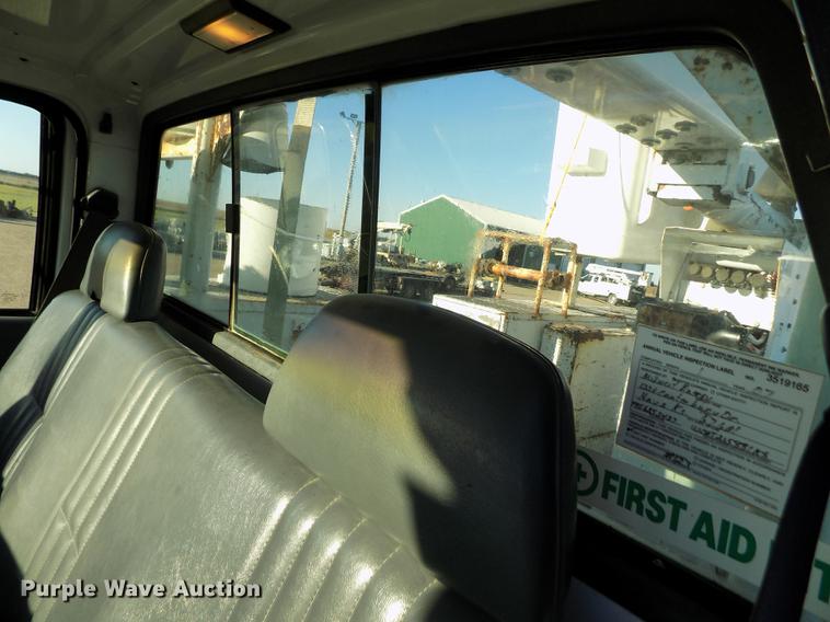 image for item DB9107 1995 Chevrolet Kodiak C6500 bucket truck