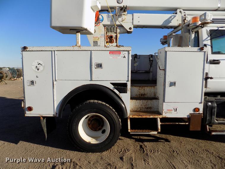 image for item DB9107 1995 Chevrolet Kodiak C6500 bucket truck