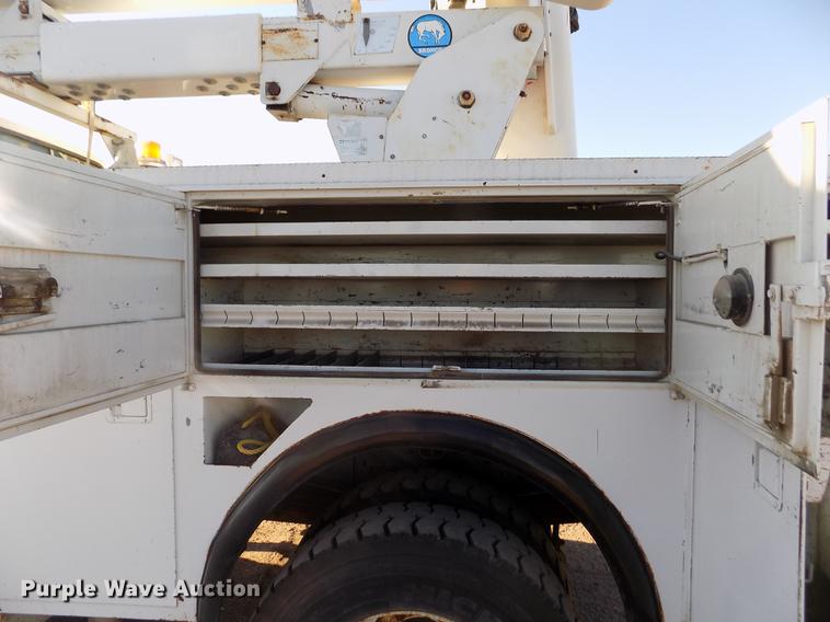 image for item DB9107 1995 Chevrolet Kodiak C6500 bucket truck