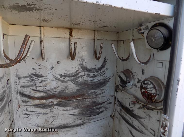 image for item DB9107 1995 Chevrolet Kodiak C6500 bucket truck