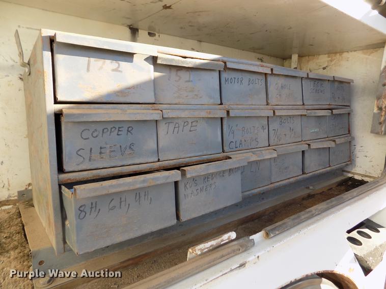 image for item DB9107 1995 Chevrolet Kodiak C6500 bucket truck