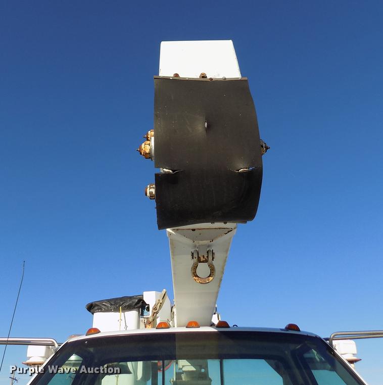 image for item DB9107 1995 Chevrolet Kodiak C6500 bucket truck