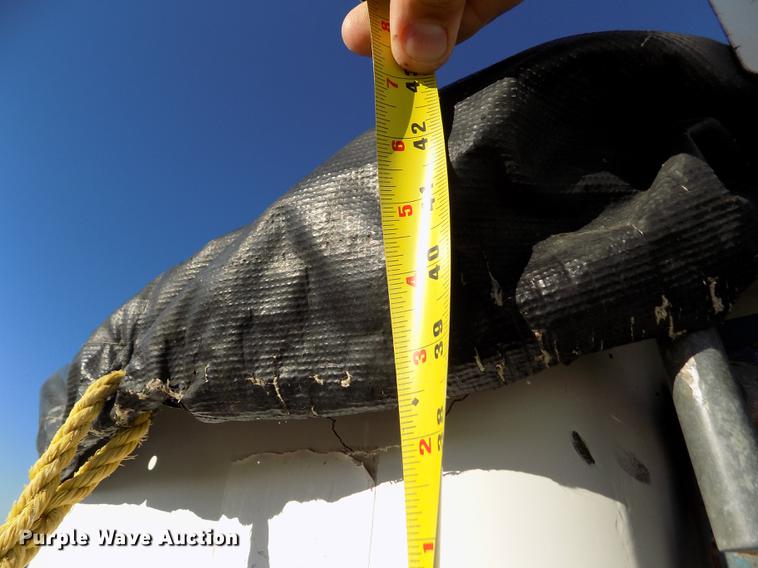 image for item DB9107 1995 Chevrolet Kodiak C6500 bucket truck