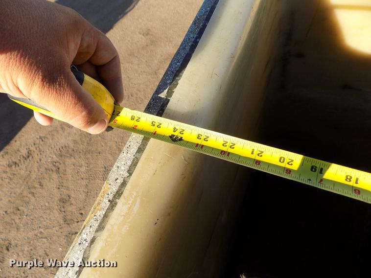 image for item DB9107 1995 Chevrolet Kodiak C6500 bucket truck