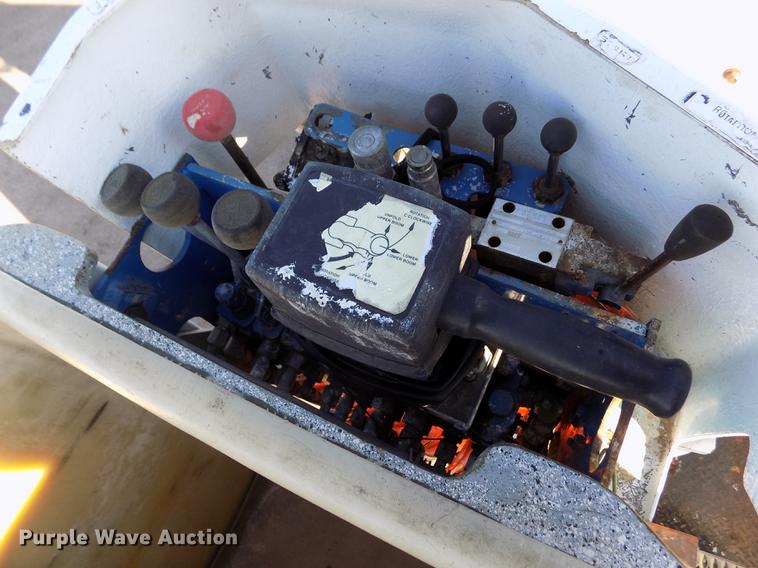 image for item DB9107 1995 Chevrolet Kodiak C6500 bucket truck