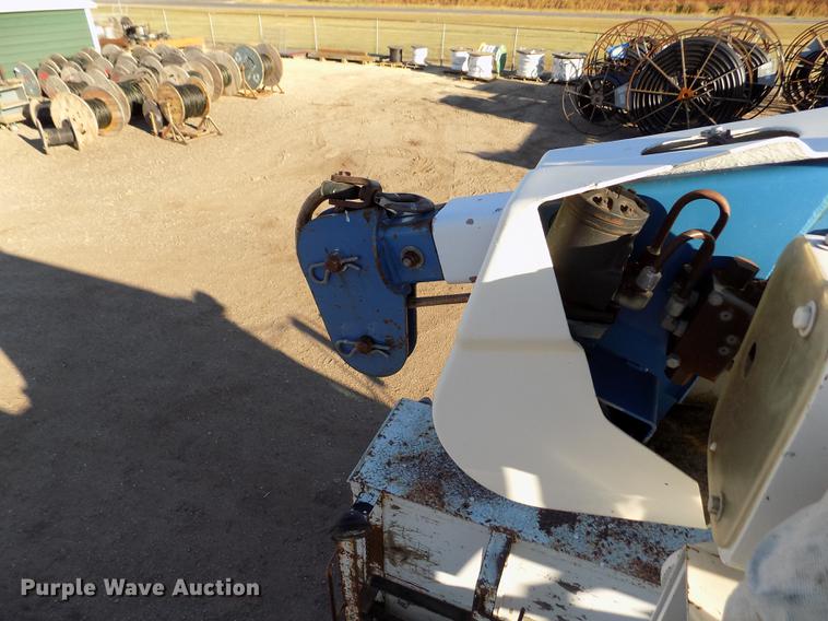 image for item DB9107 1995 Chevrolet Kodiak C6500 bucket truck