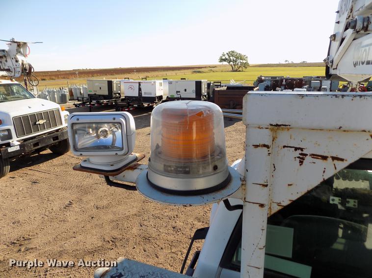 image for item DB9107 1995 Chevrolet Kodiak C6500 bucket truck