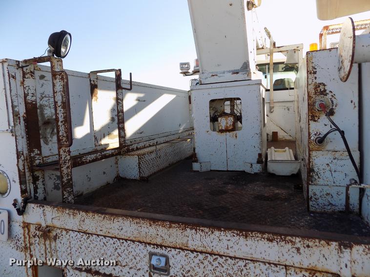 image for item DB9107 1995 Chevrolet Kodiak C6500 bucket truck