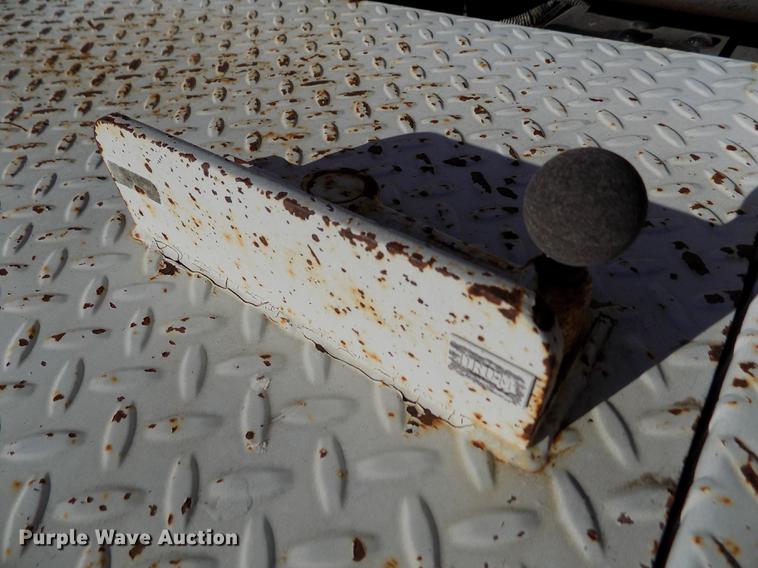 image for item DB9107 1995 Chevrolet Kodiak C6500 bucket truck