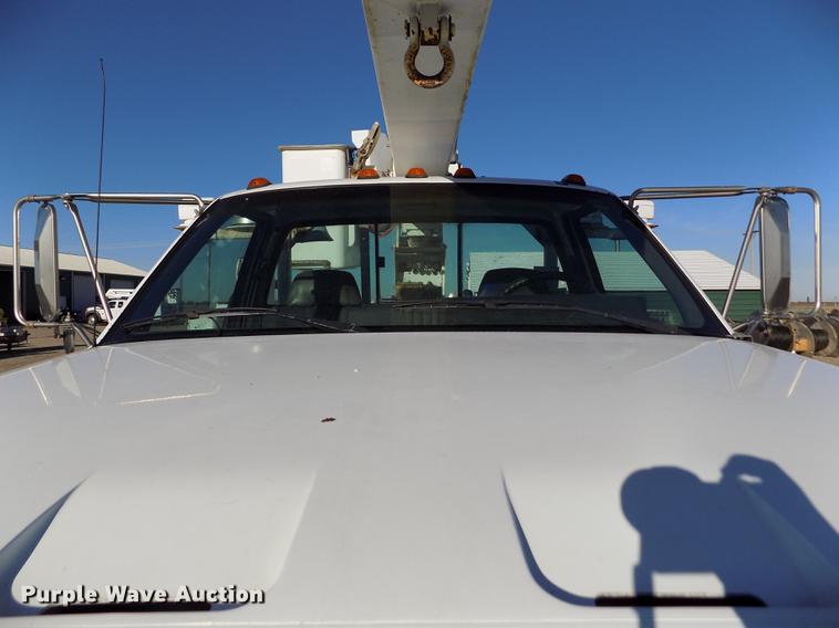 image for item DB9107 1995 Chevrolet Kodiak C6500 bucket truck