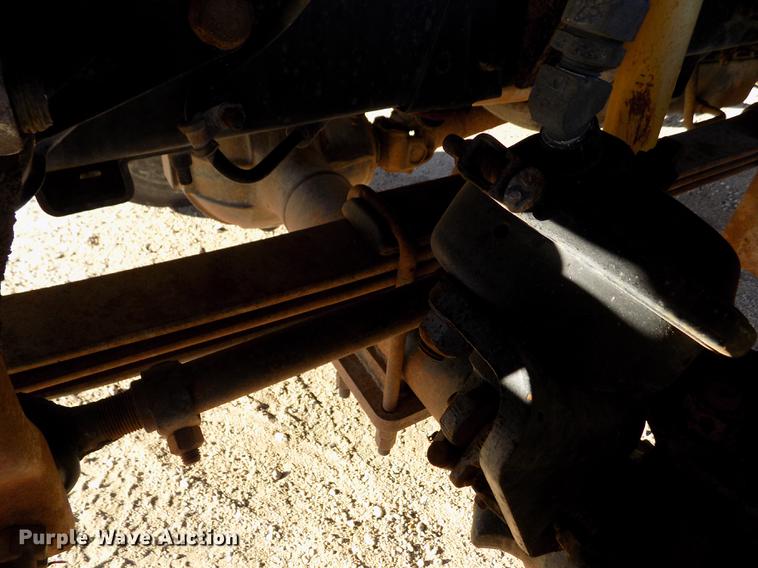 image for item DB9107 1995 Chevrolet Kodiak C6500 bucket truck