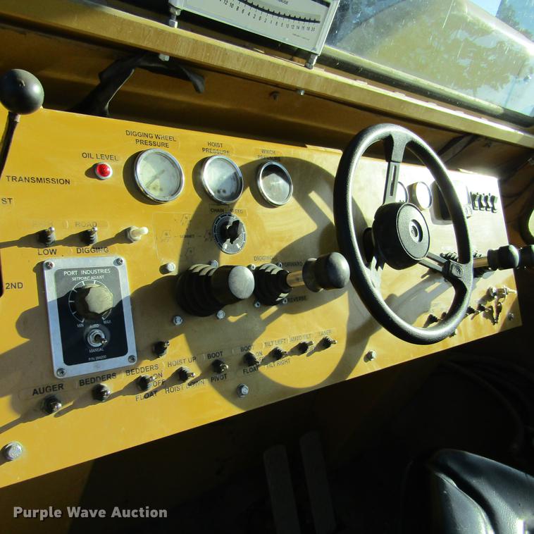 image for item DD2671 2009 Hydramaxx 2500 trencher