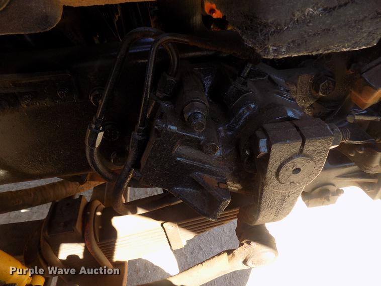 image for item DD3465 1993 Ford LT9000 dump truck