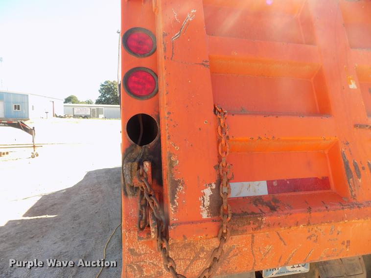 image for item DD3465 1993 Ford LT9000 dump truck