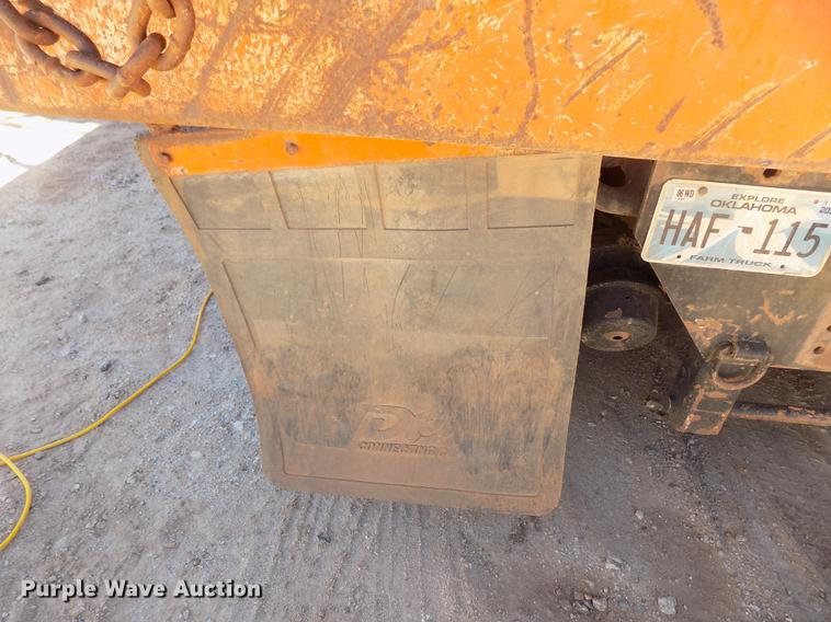 image for item DD3465 1993 Ford LT9000 dump truck