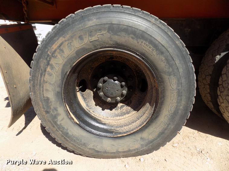 image for item DD3465 1993 Ford LT9000 dump truck