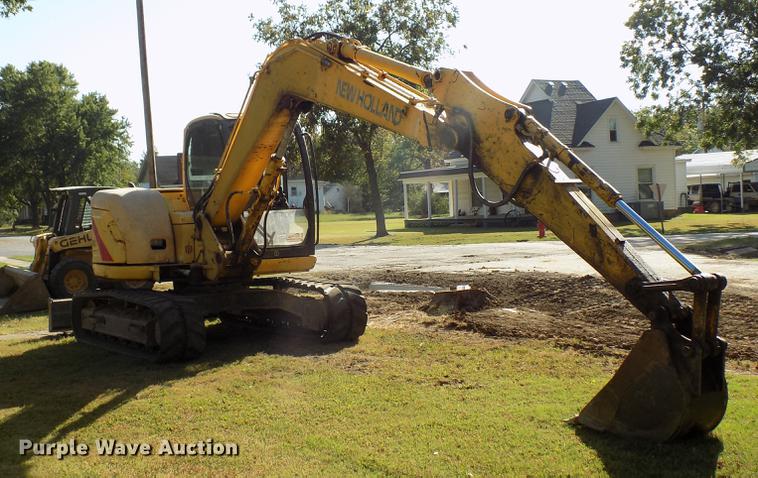 image for item DD3468 2005 New Holland EH80 excavator