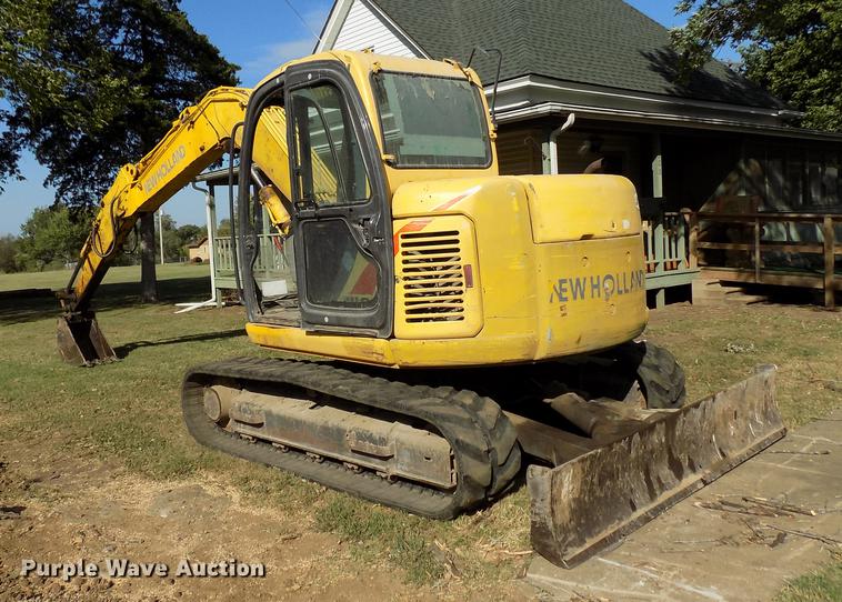 image for item DD3468 2005 New Holland EH80 excavator