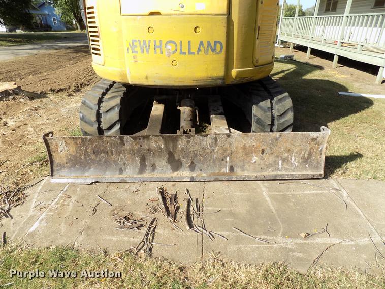 image for item DD3468 2005 New Holland EH80 excavator