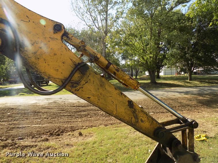 image for item DD3468 2005 New Holland EH80 excavator