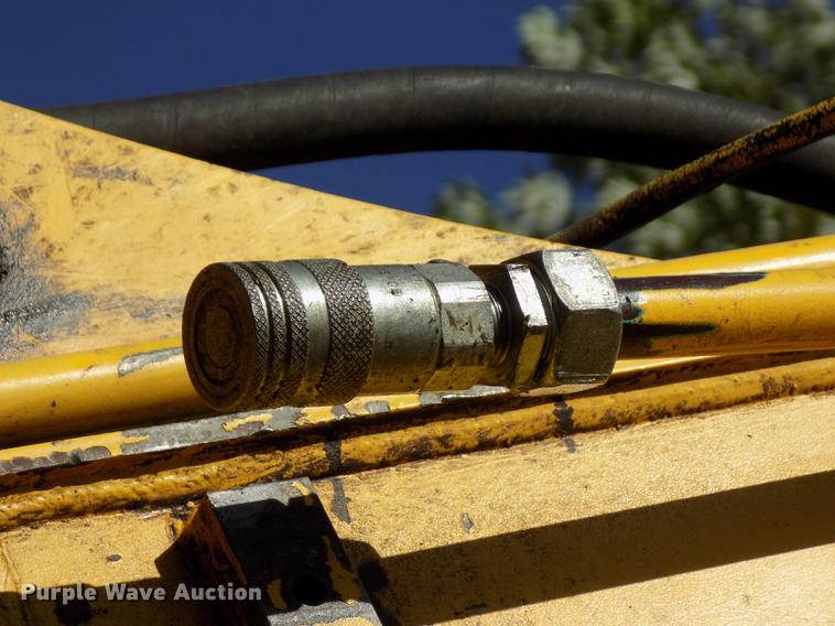 image for item DD3468 2005 New Holland EH80 excavator