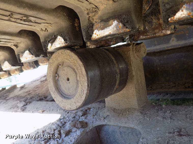 image for item DD3468 2005 New Holland EH80 excavator