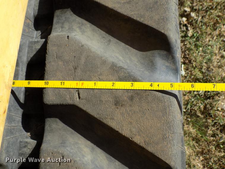 image for item DD3468 2005 New Holland EH80 excavator