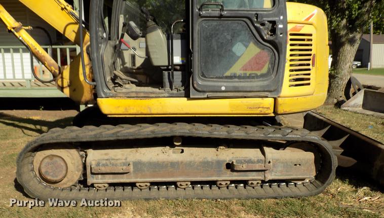 image for item DD3468 2005 New Holland EH80 excavator