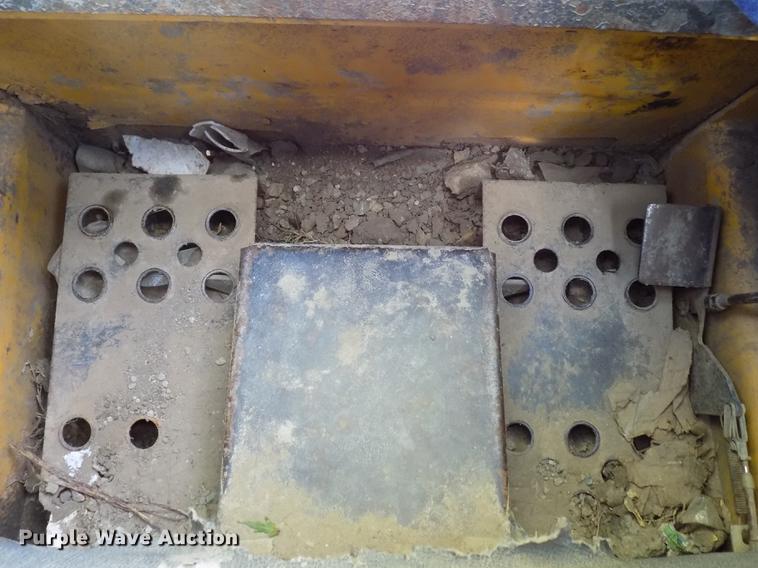 image for item DD3469 2008 Gehl 5640 skid steer