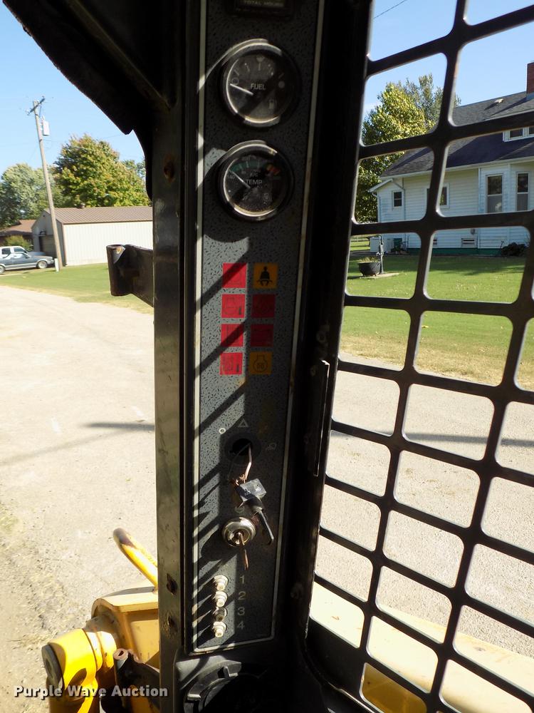 image for item DD3469 2008 Gehl 5640 skid steer