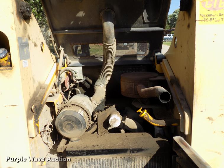 image for item DD3469 2008 Gehl 5640 skid steer