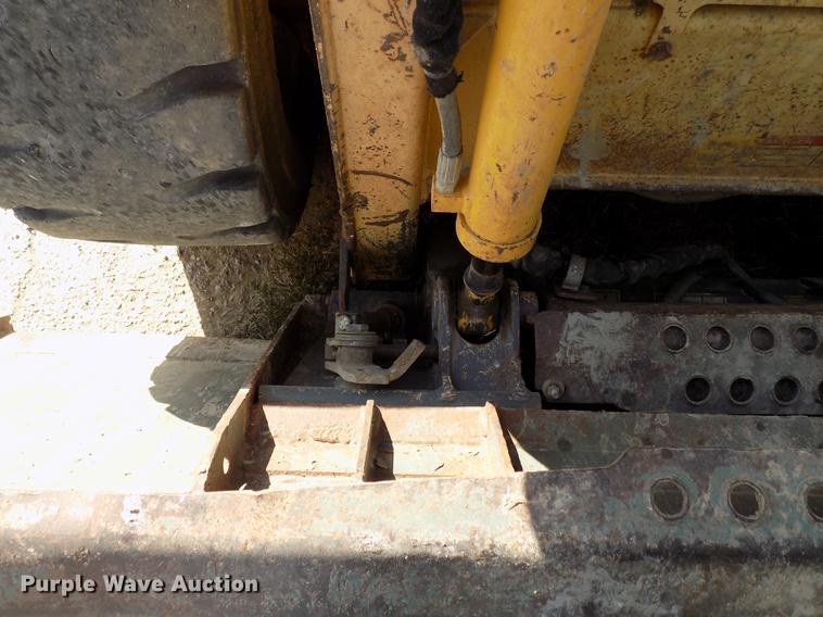 image for item DD3469 2008 Gehl 5640 skid steer