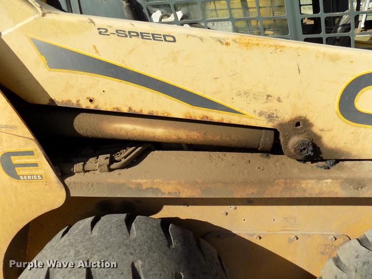 image for item DD3469 2008 Gehl 5640 skid steer