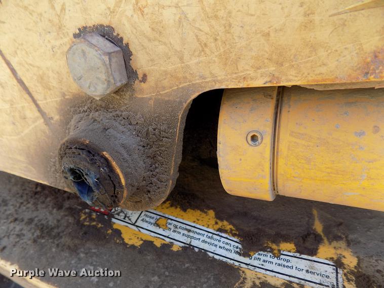 image for item DD3469 2008 Gehl 5640 skid steer