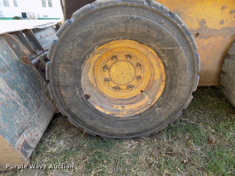 image for item DD3469 2008 Gehl 5640 skid steer