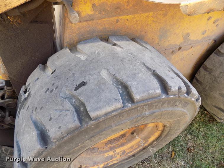 image for item DD3469 2008 Gehl 5640 skid steer