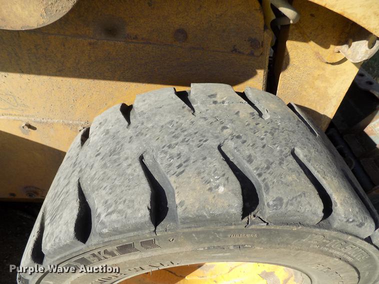 image for item DD3469 2008 Gehl 5640 skid steer