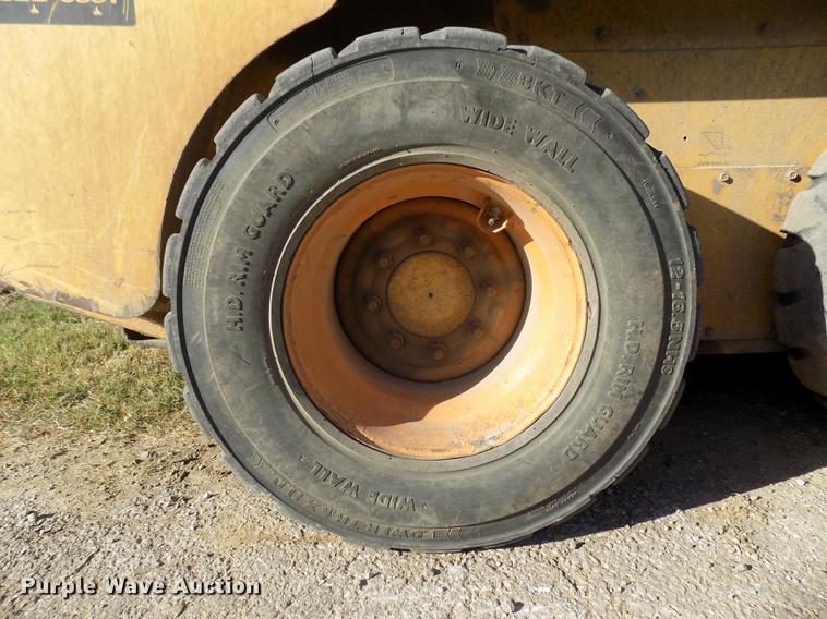 image for item DD3469 2008 Gehl 5640 skid steer