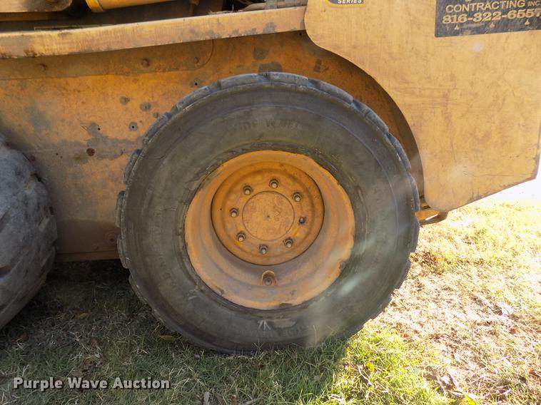 image for item DD3469 2008 Gehl 5640 skid steer